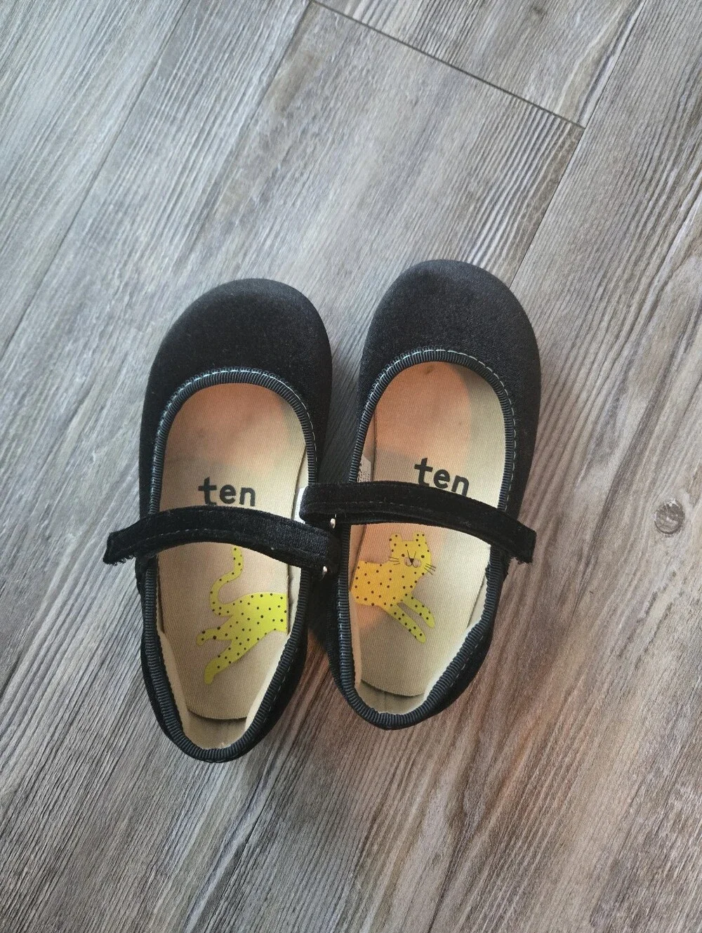 Ten Little Ballet Flats Size 10